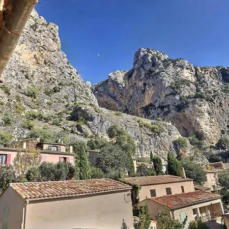Studio Vue Sur Les Toits, Lumineux Moustiers #2 Exterior photo